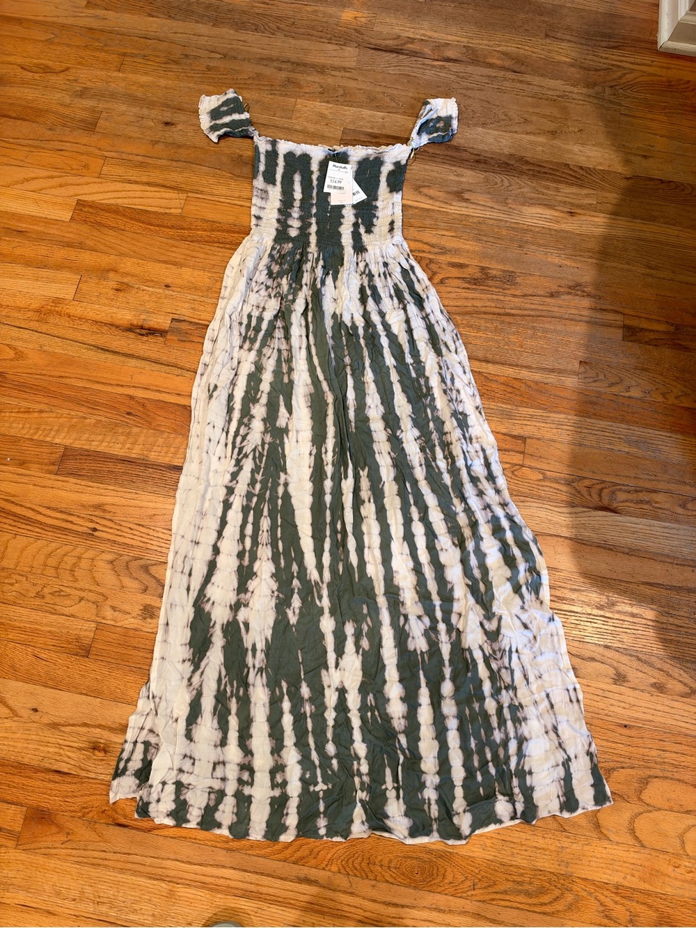 Kiwi & Punch Nwt Smocked Bodice Tie-Dye Dress Cold Shoulder Large Green White